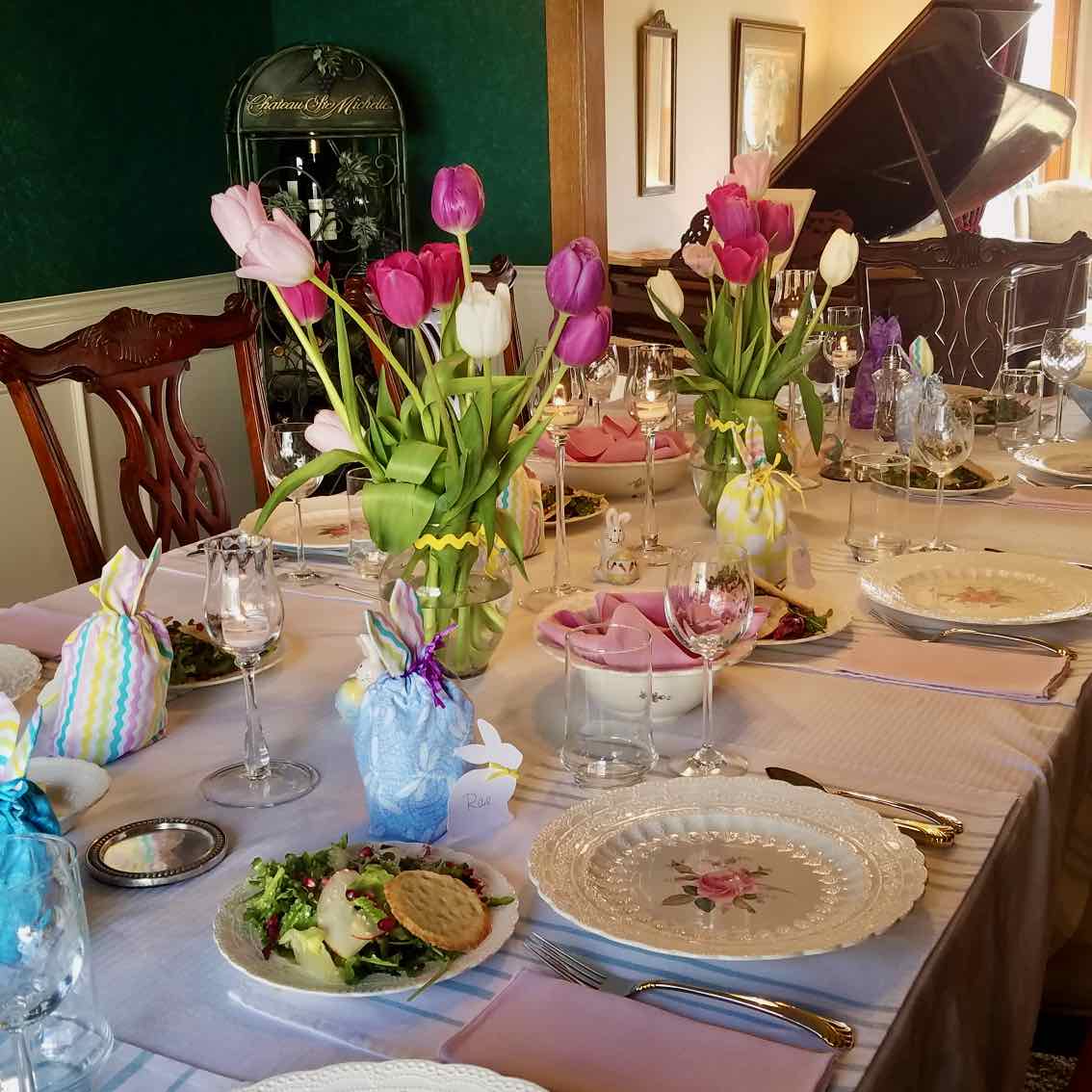 Beautiful example of an elegant table - https://entertaininganidea.com