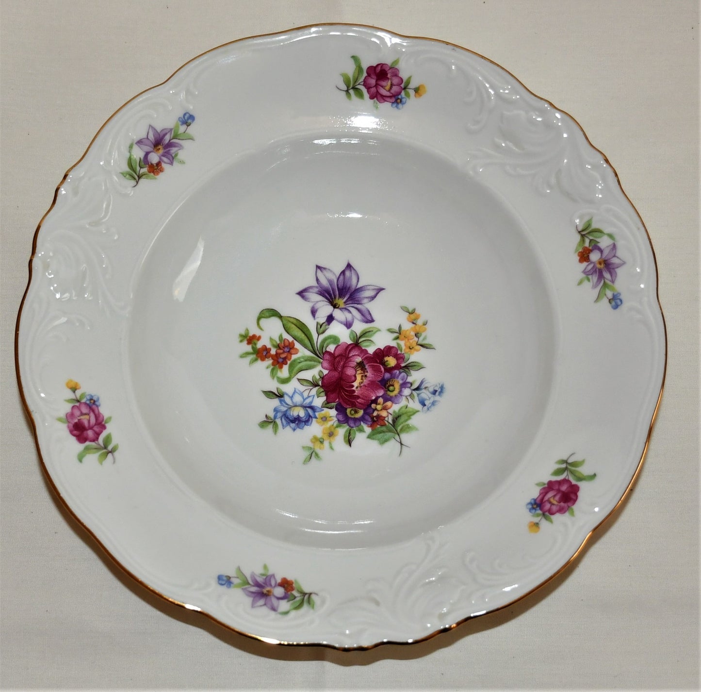 Walbryzch Poland Bowl - unknown pattern