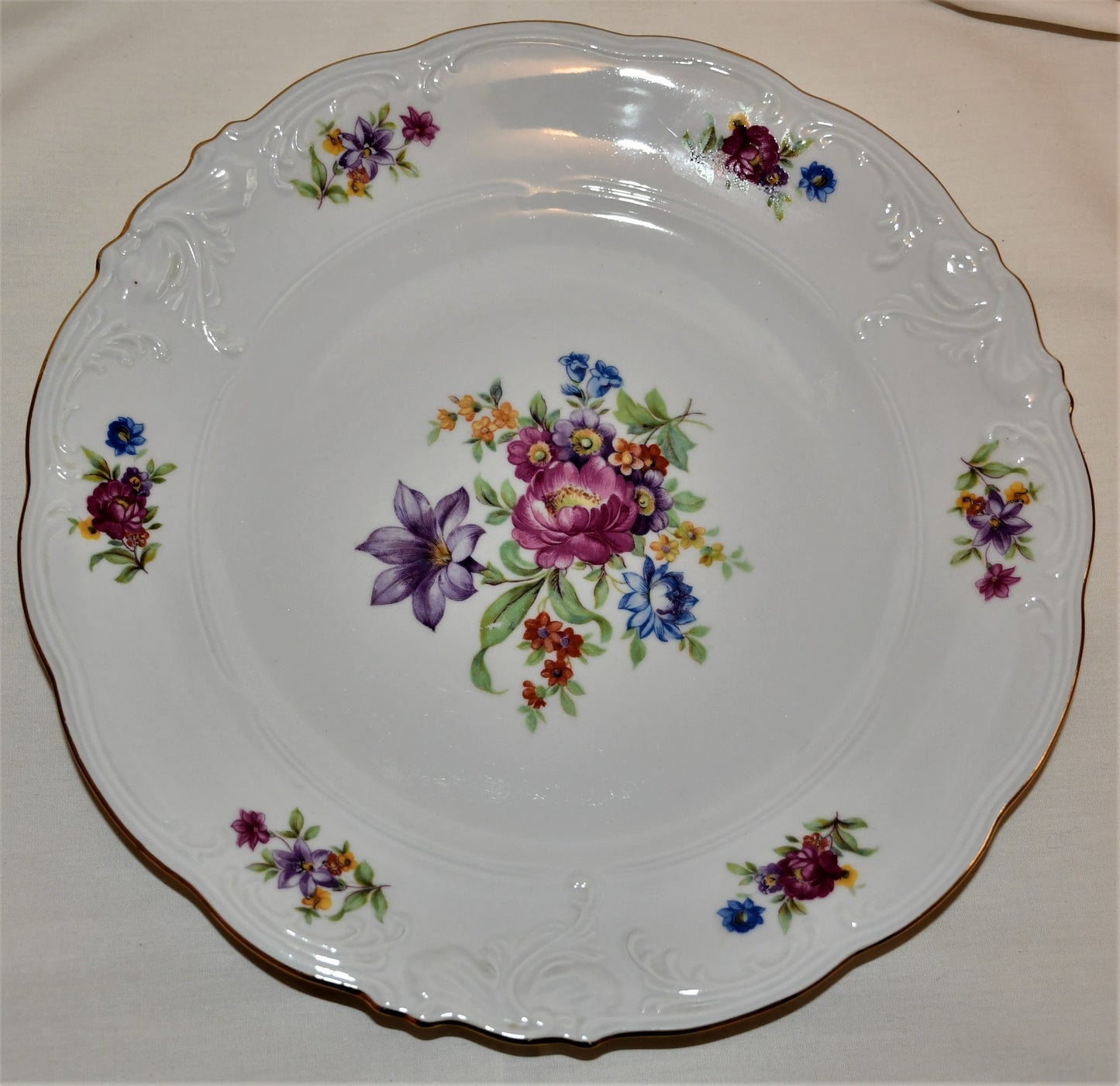 Walbryzch Poland Dinner Plate - unknown pattern