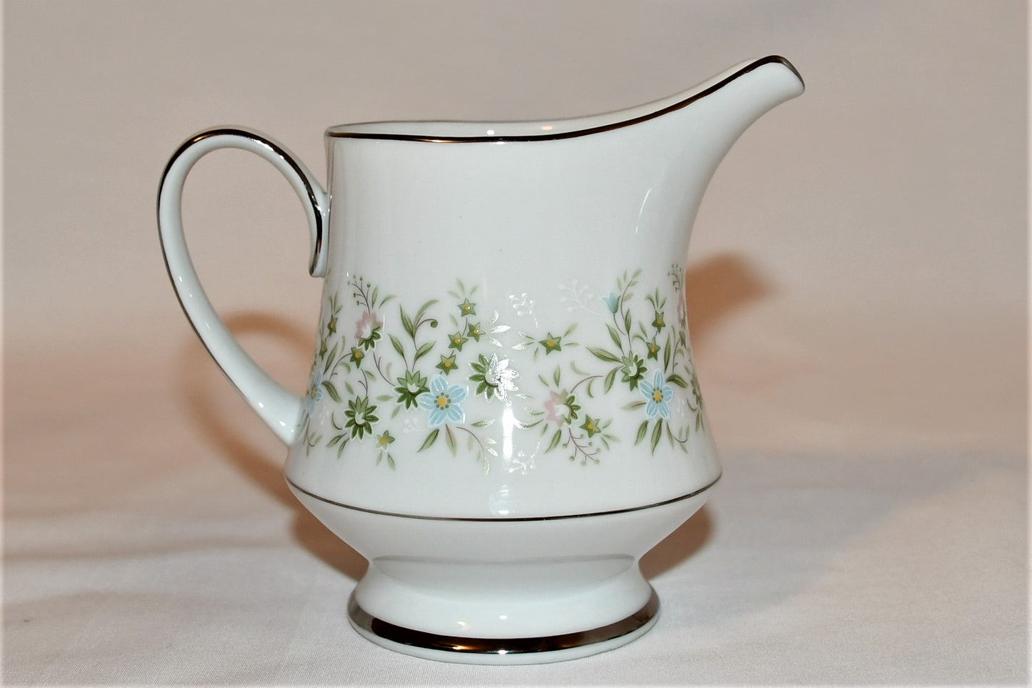Noritake "Savannah" Creamer