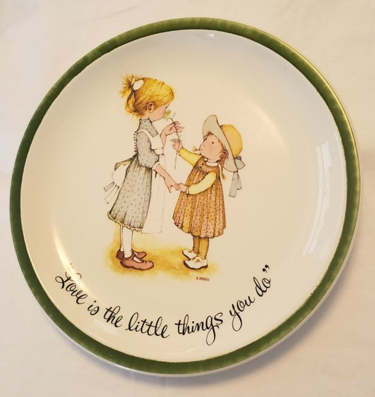 Holly Hobbie Collectors Edition Decorative Plate