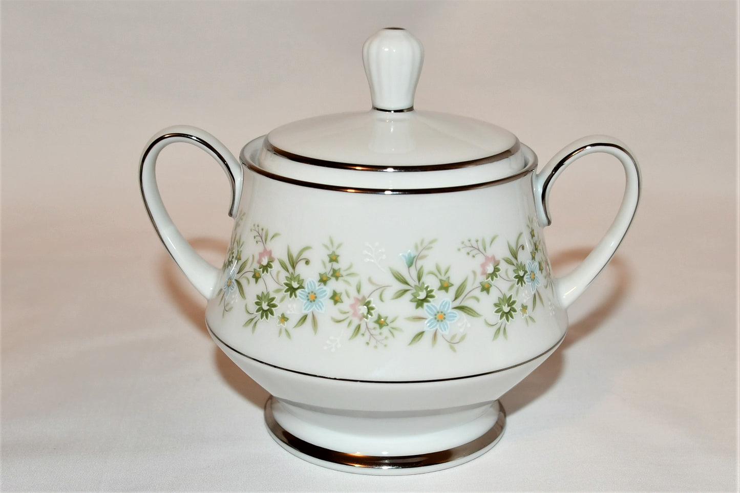 Noritake "Savannah" Sugar Bowl w Lid